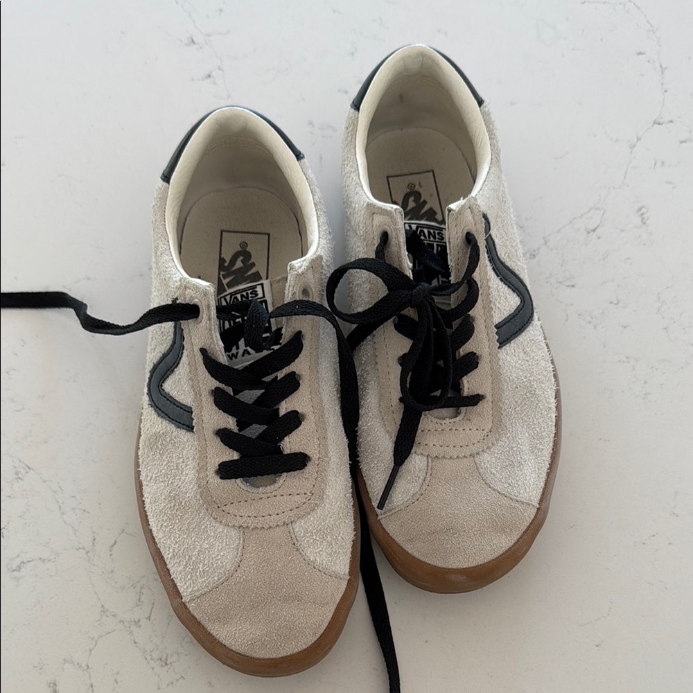 Vans suede shoes - Cream and Black